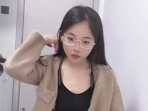 Snapshot of MIAOMIAO-666 chatting on April 2026 07:39:02 AM MIAOMIAO-666 online show from April 2026 07:39:02 AM