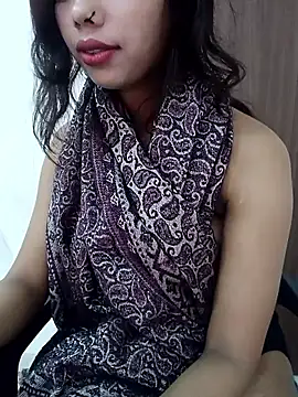 Candyy crushh online show from April 2026 10:16:01 AM