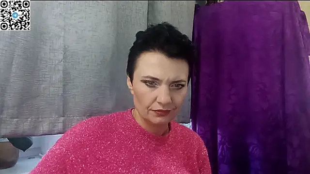 Snapshot of HotMamaQueen234 chatting on April 2026 01:39:02 PM HotMamaQueen234 online show from April 2026 01:39:02 PM