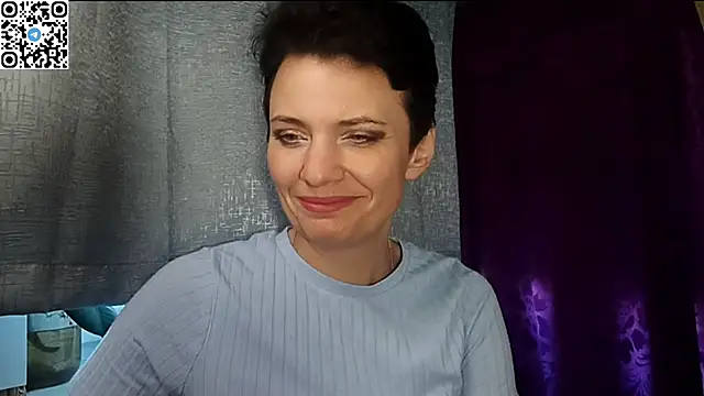 Snapshot of HotMamaQueen234 chatting on May 2026 03:41:01 PM HotMamaQueen234 online show from May 2026 03:41:01 PM