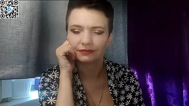 Snapshot of HotMamaQueen234 chatting on May 2026 10:30:01 AM HotMamaQueen234 online show from May 2026 10:30:01 AM