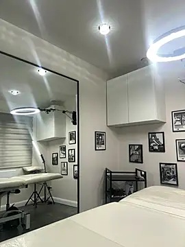 Snapshot of skarletthorne chatting on April 2026 07:35:01 AM skarletthorne online show from April 2026 07:35:01 AM