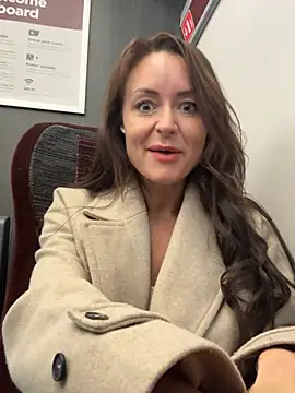 Snapshot of skarletthorne chatting on April 2026 04:24:01 PM skarletthorne online show from April 2026 04:24:01 PM