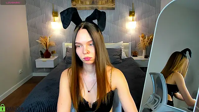 Snapshot of Sofa_Vleifo chatting on April 2026 01:28:01 AM Sofa Vleifo online show from April 2026 01:28:01 AM