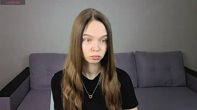 Snapshot of Sofa_Vleifo chatting on April 2026 01:11:01 AM Sofa Vleifo online show from April 2026 01:11:01 AM