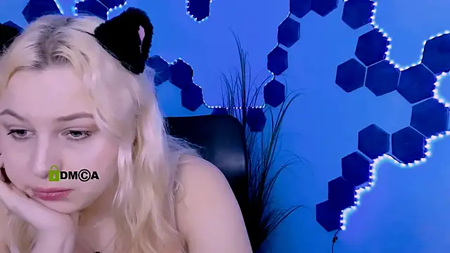 aria blaze  online show from April 2026 01:41:01 PM