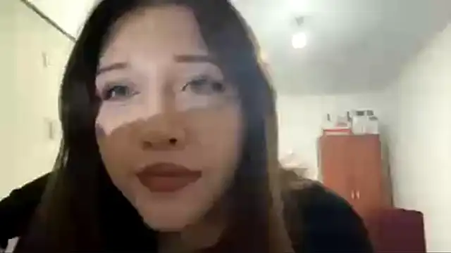 Snapshot of kiravings chatting on March 2026 04:18:01 PM kiravings online show from March 2026 04:18:01 PM