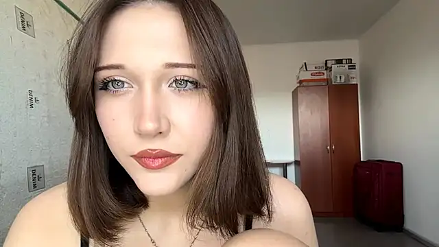 Snapshot of kiravings chatting on April 2026 10:09:02 AM kiravings online show from April 2026 10:09:02 AM