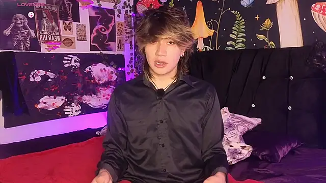 Snapshot of Noah_blackwood chatting on April 2026 11:59:01 AM Noah blackwood online show from April 2026 11:59:01 AM