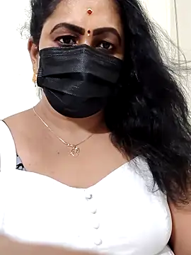 aishu mallu tamil online show from April 2026 07:07:01 PM