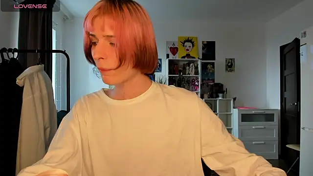 Snapshot of sweet_peach___ chatting on April 2026 01:19:01 PM sweet peach online show from April 2026 01:19:01 PM