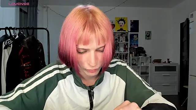 Snapshot of sweet_peach___ chatting on April 2026 06:15:01 PM sweet peach online show from April 2026 06:15:01 PM