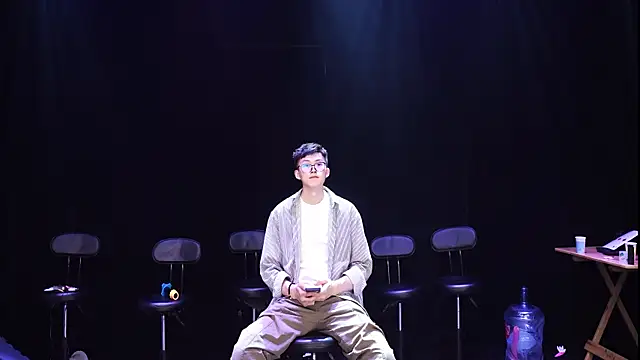 LookingBoy-001 online show from March 2026 06:29:01 PM