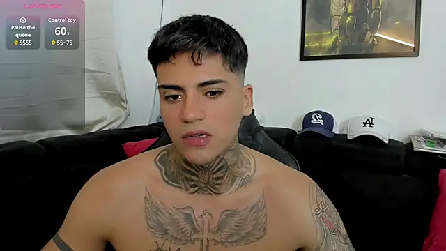 Snapshot of sweetlatinoboy chatting on March 2026 11:21:02 PM sweetlatinoboy online show from March 2026 11:21:02 PM