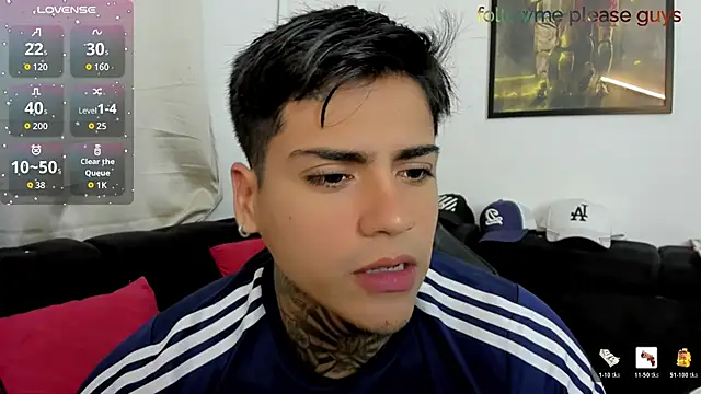 Snapshot of sweetlatinoboy chatting on April 2026 10:26:01 AM sweetlatinoboy online show from April 2026 10:26:01 AM