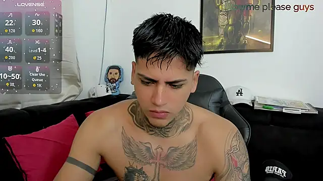 Snapshot of sweetlatinoboy chatting on April 2026 10:43:01 AM sweetlatinoboy online show from April 2026 10:43:01 AM