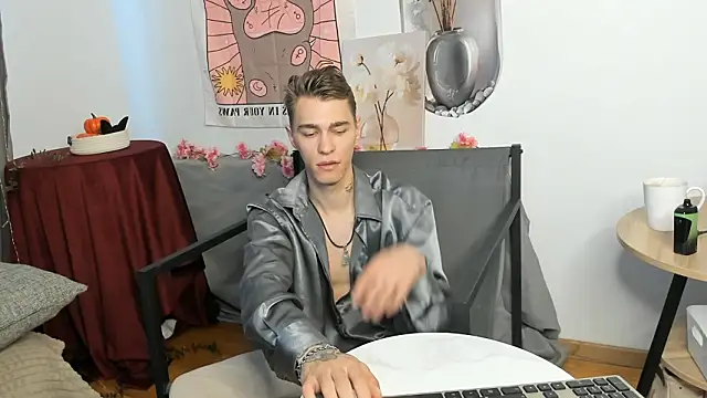 Shadow blink online show from March 2026 12:11:01 PM