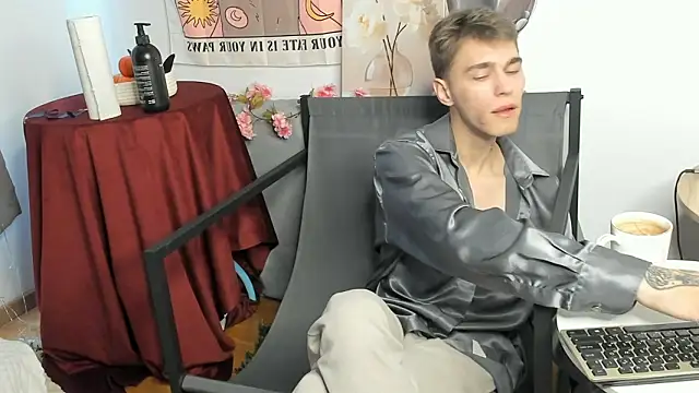 Shadow blink online show from March 2026 12:05:01 PM