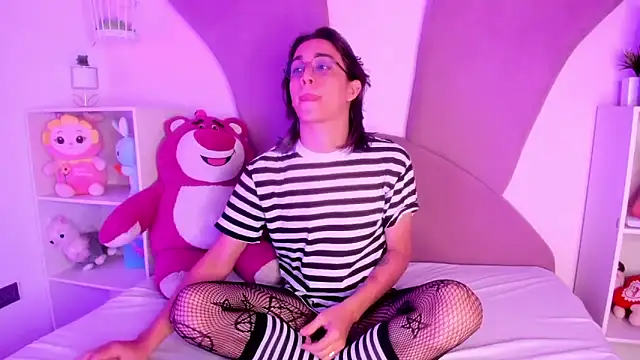 Snapshot of Keita_Moon chatting on March 2026 12:11:01 PM Keita Moon online show from March 2026 12:11:01 PM