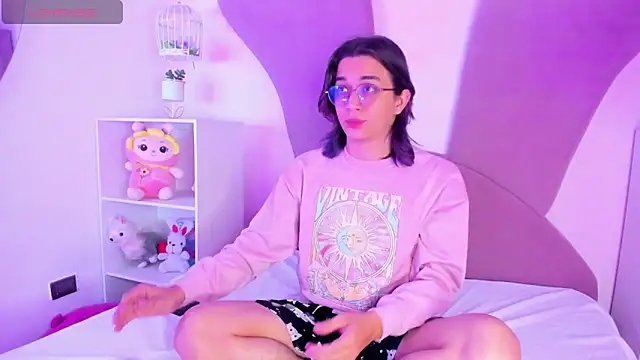 Snapshot of Keita_Moon chatting on April 2026 12:06:02 PM Keita Moon online show from April 2026 12:06:02 PM