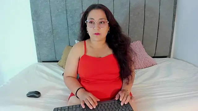 Snapshot of Reina_Mia1 chatting on March 2026 12:17:02 PM Reina Mia1 online show from March 2026 12:17:02 PM