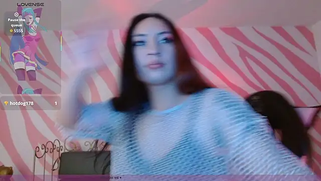 Snapshot of Scarlet_queen4 chatting on April 2026 01:26:01 PM Scarlet queen4 online show from April 2026 01:26:01 PM