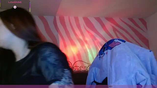 Snapshot of Scarlet_queen4 chatting on April 2026 01:17:02 PM Scarlet queen4 online show from April 2026 01:17:02 PM