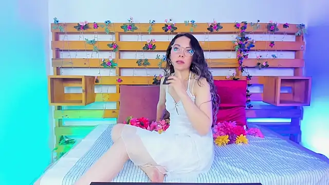 Snapshot of Ashley_Benoit chatting on April 2026 01:41:01 PM Ashley Benoit online show from April 2026 01:41:01 PM