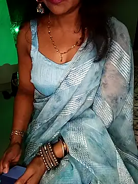 Snapshot of mayakapoor880 chatting on May 2026 06:48:02 PM mayakapoor880 online show from May 2026 06:48:02 PM