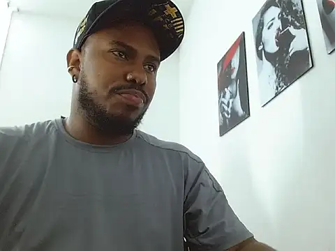 Snapshot of Alessandro_Hamed chatting on March 2026 01:15:02 PM Alessandro Hamed online show from March 2026 01:15:02 PM