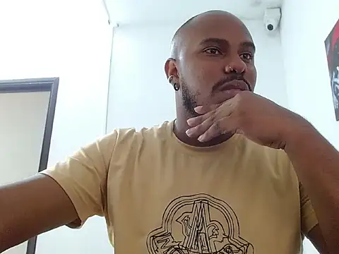 Snapshot of Alessandro_Hamed chatting on March 2026 02:21:02 PM Alessandro Hamed online show from March 2026 02:21:02 PM