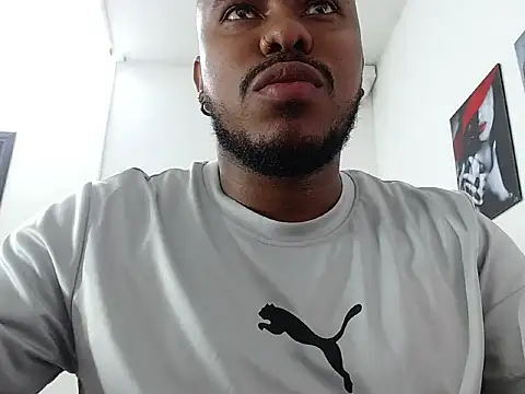 Snapshot of Alessandro_Hamed chatting on April 2026 01:44:02 PM Alessandro Hamed online show from April 2026 01:44:02 PM