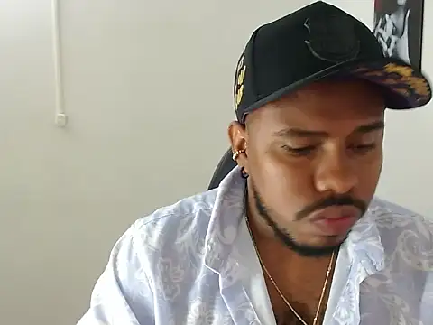 Snapshot of Alessandro_Hamed chatting on April 2026 02:00:02 PM Alessandro Hamed online show from April 2026 02:00:02 PM