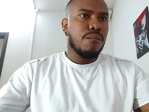 Snapshot of Alessandro_Hamed chatting on April 2026 01:37:02 PM Alessandro Hamed online show from April 2026 01:37:02 PM