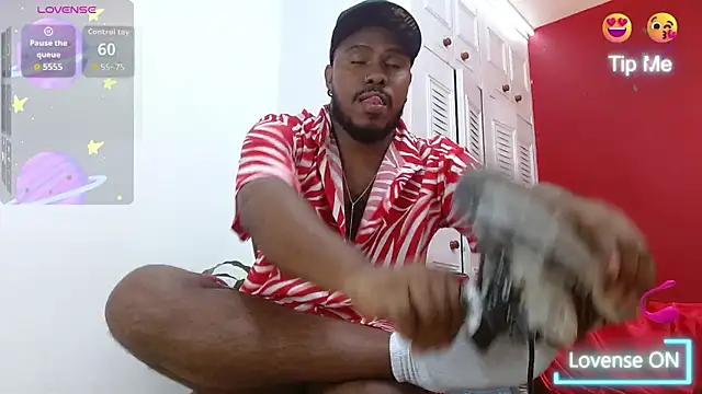 Snapshot of Alessandro_Hamed chatting on April 2026 07:58:02 PM Alessandro Hamed online show from April 2026 07:58:02 PM