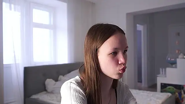 Snapshot of SheriSonders chatting on April 2026 05:46:02 AM SheriSonders online show from April 2026 05:46:02 AM