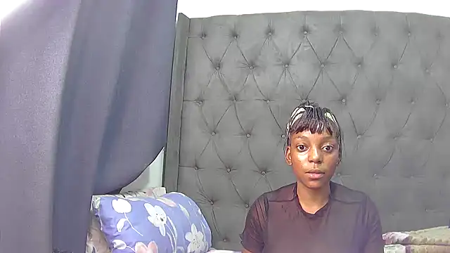 Snapshot of Sexy-Dinamy chatting on March 2026 03:56:01 PM Sexy-Dinamy online show from March 2026 03:56:01 PM