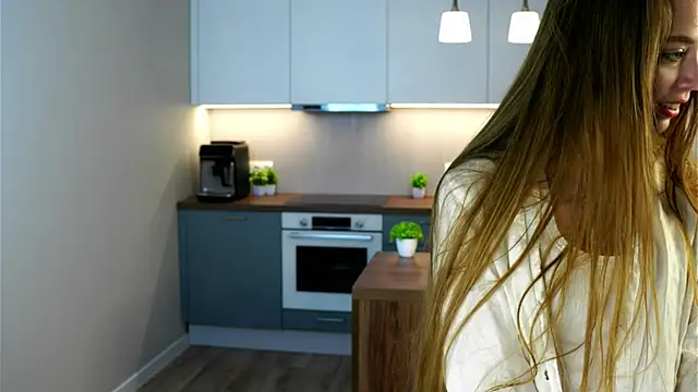 HermaFrain online show from April 2026 07:52:02 PM