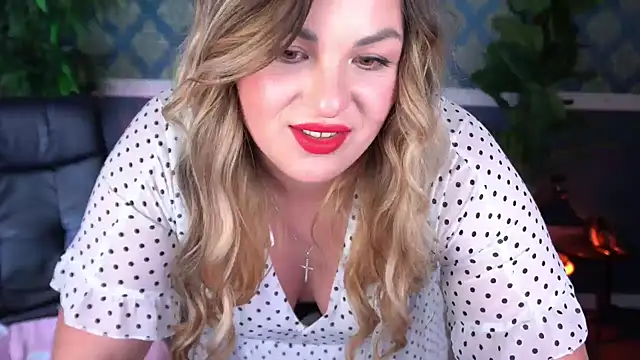 Snapshot of AlissyaGrayy chatting on April 2026 12:55:01 PM AlissyaGrayy online show from April 2026 12:55:01 PM