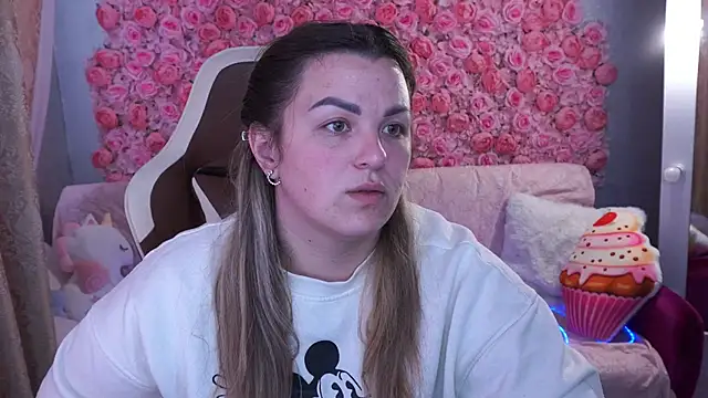 Snapshot of AlissyaGrayy chatting on May 2026 05:38:01 AM AlissyaGrayy online show from May 2026 05:38:01 AM