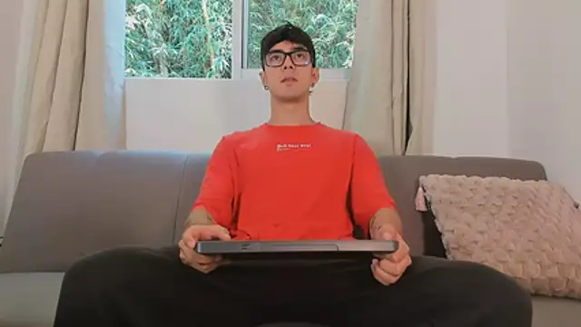 etham wolf1 online show from April 2026 04:59:02 PM