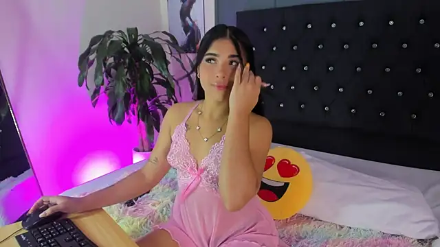Snapshot of ChloeSterling chatting on May 2026 08:15:01 PM ChloeSterling online show from May 2026 08:15:01 PM
