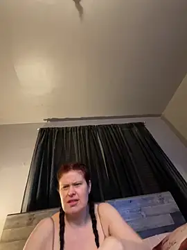 JulieetteLatte online show from April 2026 03:05:01 AM