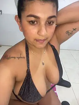 Mia rouseee online show from April 2026 10:31:02 PM