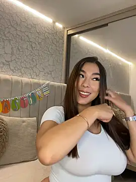 Snapshot of DannaMarshall chatting on March 2026 11:44:02 AM DannaMarshall online show from March 2026 11:44:02 AM