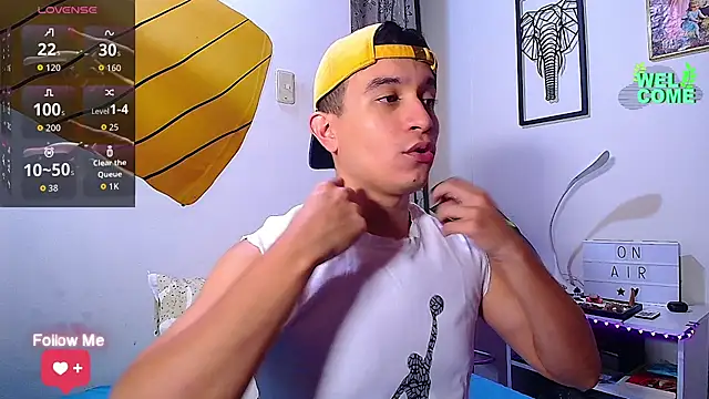 Max Parkerr online show from March 2026 12:21:01 AM