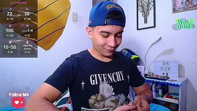 Max Parkerr online show from April 2026 01:28:01 PM