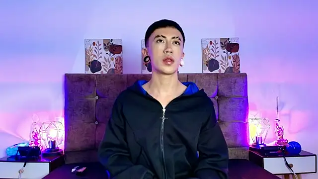 Snapshot of Yoshua_Smith chatting on April 2026 07:53:01 PM Yoshua Smith online show from April 2026 07:53:01 PM