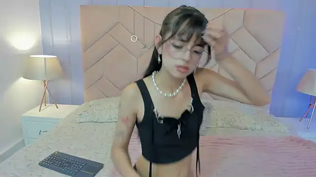 Eimy Blaze online show from May 2026 07:44:01 PM