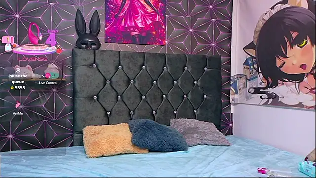 AryahMoonn online show from April 2026 03:27:02 AM